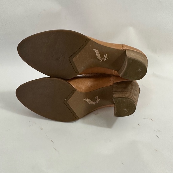 UGG booties size 9.5 - Picture 9 of 15